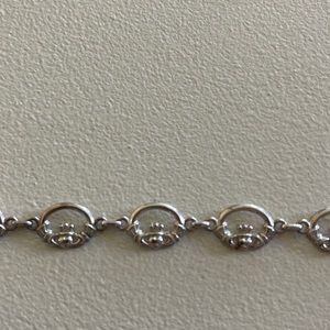 Claddagh bracelet